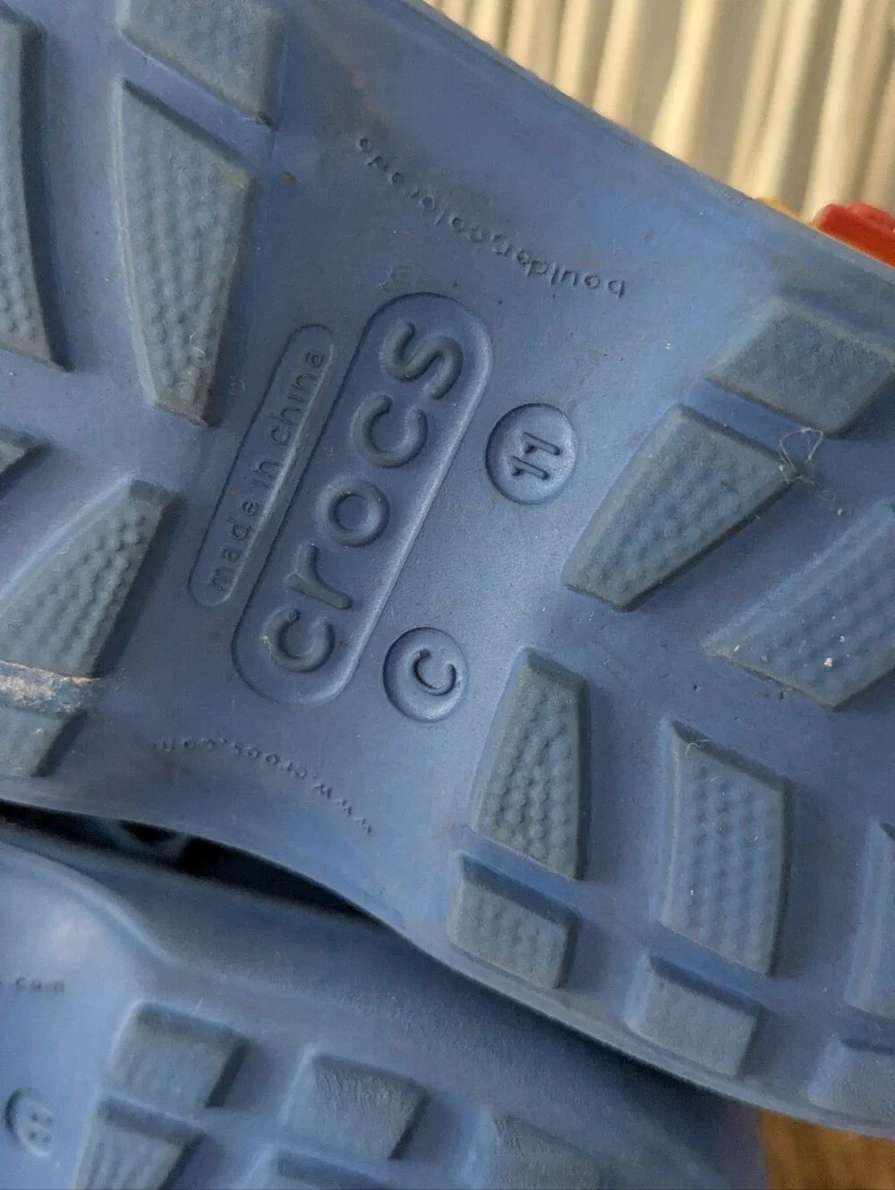 CROCS keep small